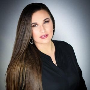 Meet your Posher, Kayla